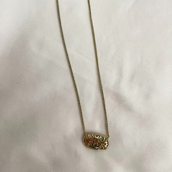 Kendra Scott Dylan Necklace in White Iridescent - Picture 5 of 5